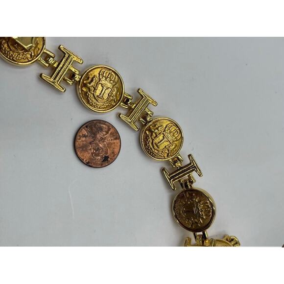 Ivanna Trump Vintage Coat Of Arms Shield Coin Gold Plated Bracelet - Picture 6 of 8